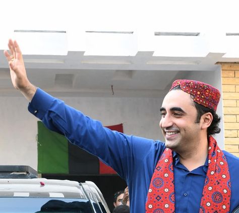 My chairman bilawal Bhutto Zardari ♥️ Bilawal Bhutto Zardari Pics, Bilawal Bhutto Zardari, Casual Button Down Shirt, Button Down Shirt, Men Casual, Mens Tops, Quick Saves