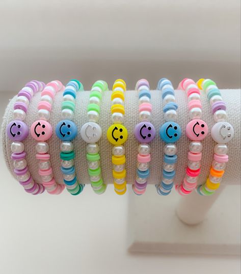 Bracelets Preppy, Bracelets Clay, Bracelets Stacking, Aesthetic Bracelets, Bracelets Aesthetic, Make Clay Beads, Bracelets Cute, Clay Bead Bracelets, Bracelets Trendy