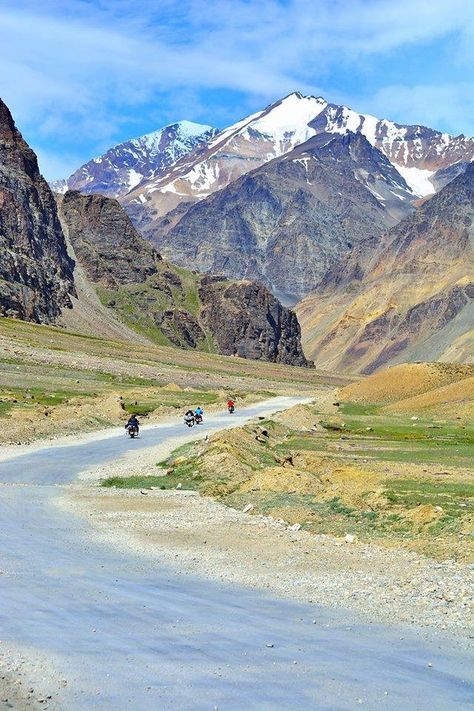 Leh  Manali NH,India. Road Background, Hd Background Download, Leh, Hd Backgrounds, Incredible India, Mount Rainier, Nature Pictures, Travel Photography, The Incredibles