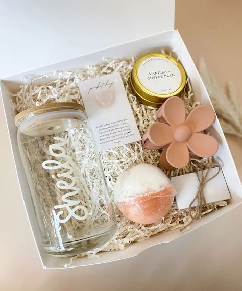 BeyondBraveStudio - Etsy Philippines Cute Hamper Ideas, Hamper Business Ideas, Personalized Gift Box Ideas, Bday Gifts For Mom, Gift Box For Mom, Bucket Gifts, Personalised Wedding Candles, Henderson Nevada, Birthday Hampers