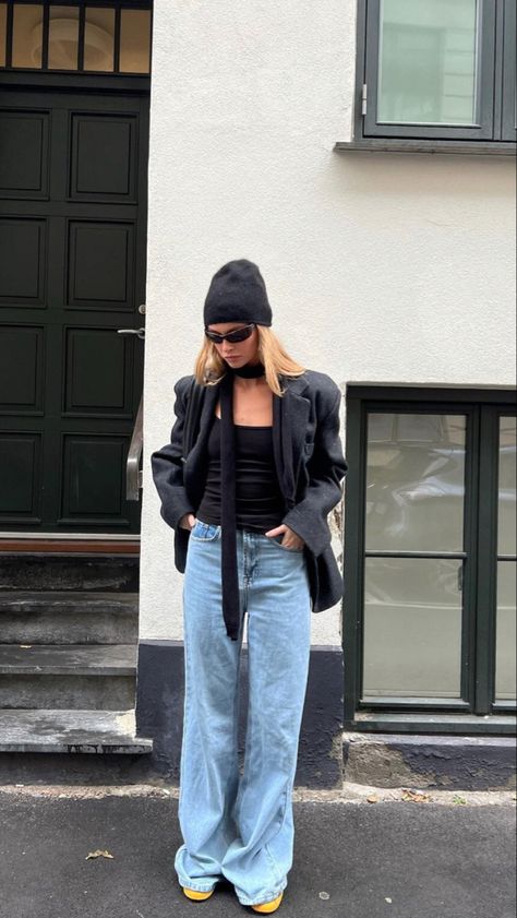 Fashion Student, Paris Outfits, Student Fashion, Todays Outfit, Outfit Inspo Fall, Mode Streetwear, Colourful Outfits, High Waisted Denim, Look On