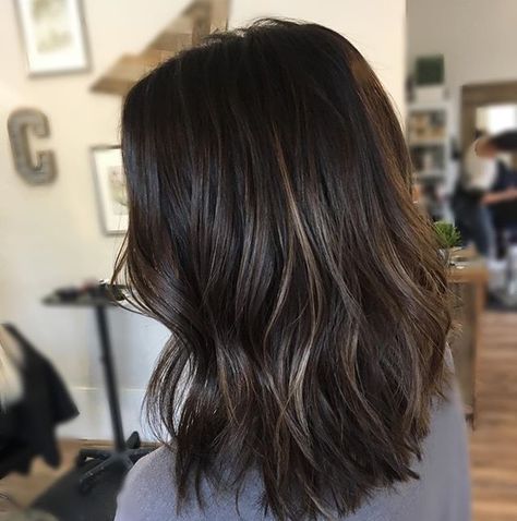 highlights on cool toned brown | Hair ... Subtle Balayage Brunette, Cool Tone Brown Hair, Balayage Dark Brown, Balayage Dark, Natural Balayage, Dark Brown Balayage, Brunette Hairstyles, Dark Ombre, Subtle Balayage