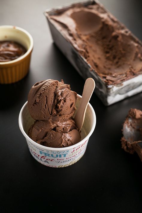 Vegan Chocolate Ice Cream Recipe, Vegan Chocolate Ice Cream, Best Vegan Ice Cream, Korean Bibimbap, Homemade Cashew Milk, Homemade Chocolate Ice Cream, Chocolate Ice Cream Recipe, Vegan Ice Cream Recipe, Coconut Dessert