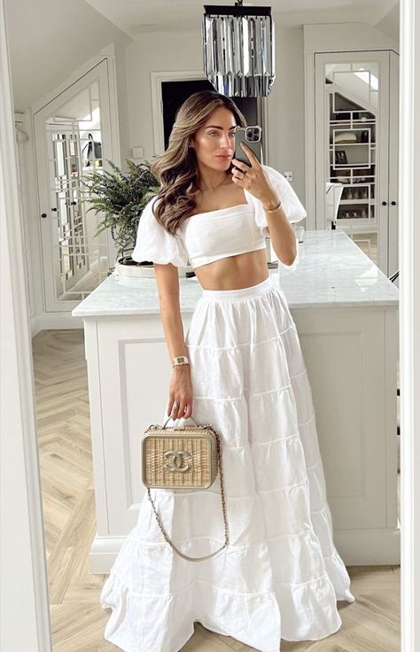 White Beachwear, White Beach Wear, White Ootd, Fashion Draping, Off Duty Outfits, Fashion Design Patterns, Aesthetic Outfit Ideas, Beachwear Fashion, Looks Party