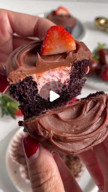 Baker's Secret on Instagram: "Get ready to fall in love with our Chocolate Covered Strawberry Cupcakes baked flawlessly in our muffin pans! ❤️🍓These delightful treats are the perfect blend of romance and sweetness. Share the joy with your loved ones and celebrate the magic of Valentine's Day!⁠ ⁠ Get them now on bakerssecret.com just in time for Valentine's Day.⁠ ⁠ #ValentinesDayTreats #MuffinPanMagic #LoveInEveryBite" Covered Strawberry, Chocolate Covered Strawberry, Muffin Pans, Strawberry Cupcakes, Valentines Day Treats, Baking Cupcakes, Covered Strawberries, Chocolate Covered Strawberries, Muffin Pan