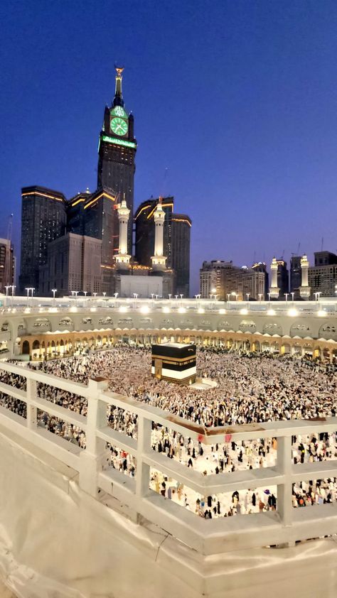 Makka Madina Photo, Kabah Mecca Wallpaper Hd, Macca Madina, Medina Wallpaper, Mecca Images, Al Haram, Kids Canvas Art, Masjid Al Haram, Mecca Islam