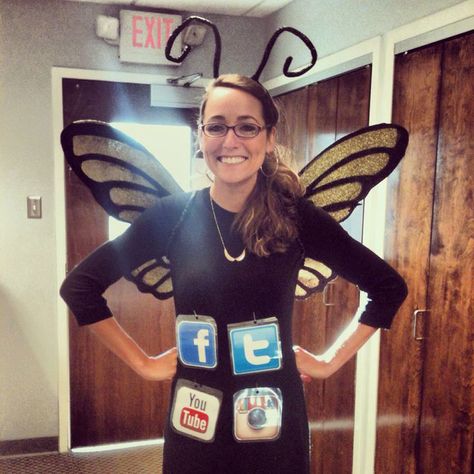 Be a pun-y ~*social butterfly*~ for Halloween this year (we're looking at you, social media goddesses). We've got 19 more hilarious and easy DIY costumes to rock this year. Click through for more fun Halloween ideas. Pun Costumes, Punny Costumes, Punny Halloween Costumes, Clever Costumes, Halloween Puns, Clever Halloween, Diy Costumes Women, Hallowen Ideas, Butterfly Costume