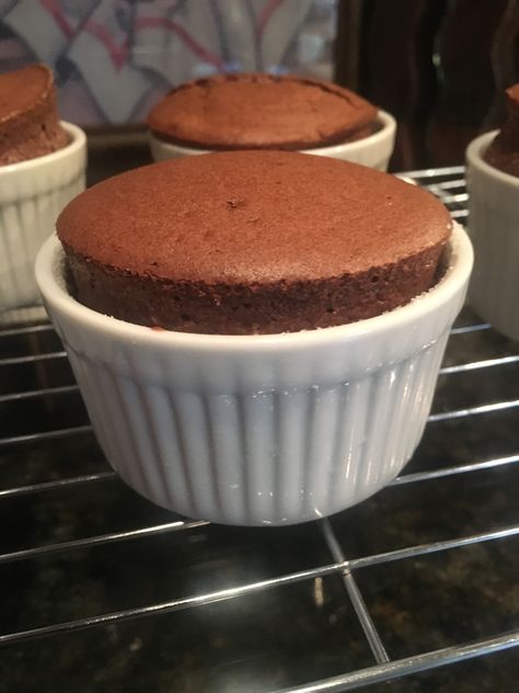 Chocolate Soufflé Chocolate Suflet, Chocolate Souffle Aesthetic, French Chocolate Souffle, Easy Chocolate Souffle Recipe, Chocolate Souffle Cake, Trusting Again, Chocolate Souffle, Home Cooking, Muffins