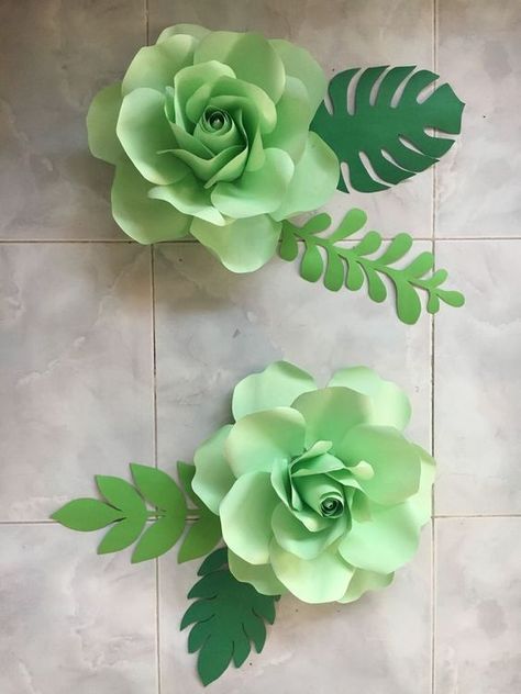 Green Paper Flowers, Big Paper Flowers, Diy Paper Flowers, Diy Flores, Large Paper Flowers, Paper Flower Crafts, Paper Flower Template, Paper Flower Backdrop, Paper Flowers Craft