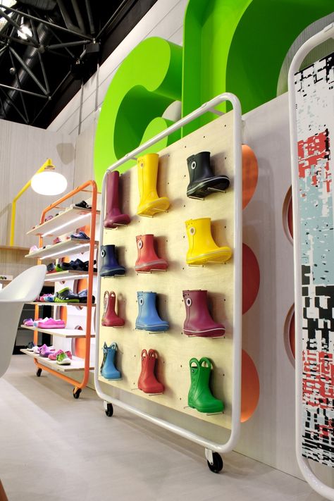 Crocs Exhibition Stand by Mynt Design, UK » Retail Design Blog Baby Store Display, Craft Booth Design, Shoe Stand, Store Shelves Design, Retail Store Display, Sport Shop, Retail Inspiration, Pos Display, Popular Instagram