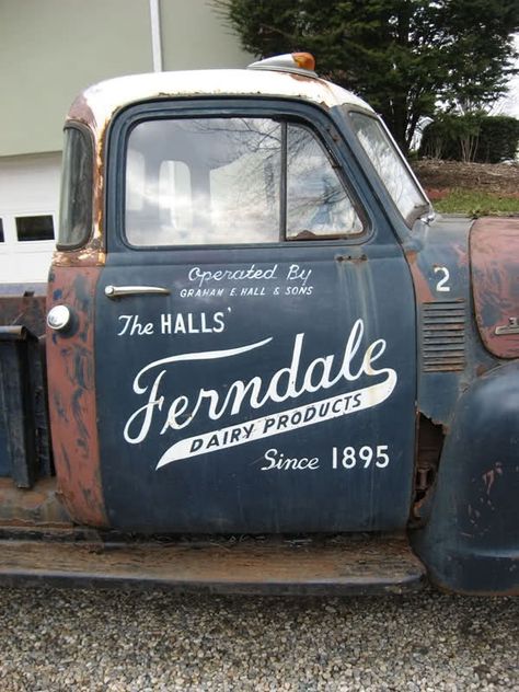 I like how the typography is scripted and simple, giving a vintage feel that reflects the vehicle. Truck Lettering, Door Letters, Vehicle Signage, Logos Vintage, Shop Truck, Truck Signs, Pick Up Truck, Old Truck, Typography Branding