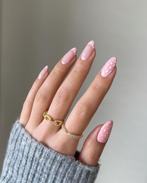 Cute Pink Nails, Cute Spring Nails, Polka Dot Nails, Almond Nails Designs, Dots Nails, White Nail Designs, Spring Nail, Neutral Nails, Classy Nails