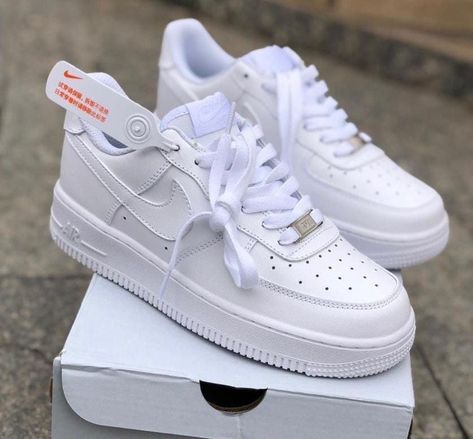 Airforce 1 White (Maziwa)💯 and Charcoal black💯 Size 37, 38, 39, 40, 41, 42 https://wa.me/p/7337218386362501/254710317832 WhatsApp 0710317832 #sneakers #Nairobi #Airforce Stadium Goods, Charcoal Black, Nairobi, Nike Air Force, Air Force, Nike Air, Force, Nike, Sneakers