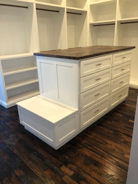 Master Closet Dresser Island, Island Dresser In Closet, Walk In Closet Dresser Island, Island In Master Closet, Modern Farmhouse Walk In Closet, Closet Island With Bench, Closet Center Island, Master Closet Island, Master Closet With Island