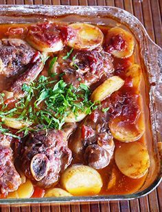 Lamb Chop Casserole, Oven Baked Lamb Chops, Lamb Meals, Baked Lamb Chops, Lamb Casserole, Lamb Dinner, Slow Cooker Lamb, Lamb Chop Recipes, Lamb Chop