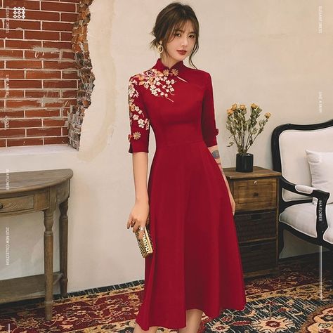 Cheap Cheongsams, Buy Quality Novelty & Special Use Directly from China Suppliers:Chinese Lady Burgundy Cheongsam Embroidery Floral Mandarin Collar Qipao Vintage Button Half Sleeve A Line Bride Wedding Dress Enjoy ✓Free Shipping Worldwide! ✓Limited Time Sale ✓Easy Return. Cheongsam Embroidery, Chinese Collar Dress, Chinese Dress Modern, Qipao Vintage, Chinese Lady, Cheongsam Wedding, Traditional Asian Dress, Qi Pao, Cheongsam Modern