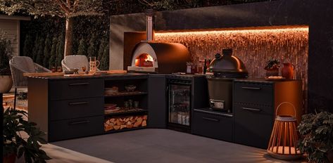 Outdoor kitchen inspiration gallery: from big to small Outdoor Grilling Station, Zona Bbq, Outside Kitchens, Pizza Stand, Annex Ideas, Grey Garden Furniture, Single Wall Kitchen, Woven Outdoor Furniture, Modular Outdoor Kitchen