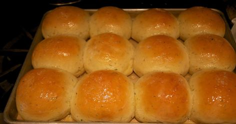 Amish Cottage Cheese Dill Rolls Cottage Cheese Rolls, Cottage Cheese Muffins, Cheese Roll Recipe, Cheese Rolls, Cheese Buns, Fall Comfort Food, Cottage Cheese Recipes, Breads & Buns, Cheese Rolling