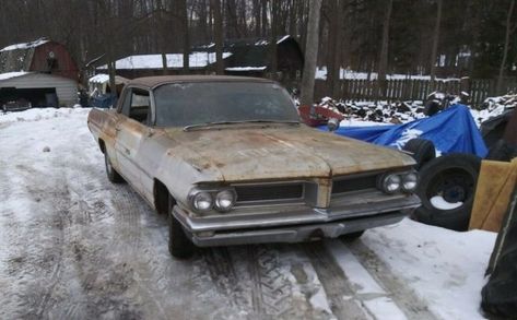 This 1962 Pontiac Grand Prix may have been the "king of the hill" back in the day, but it's lost a lot of its luster over the years. An earlier attempt was made to start a restoration, but the project stalled quickly. #GrandPrix, #Pontiac 1970 Pontiac Lemans, Pontiac Solstice Gxp, 1965 Pontiac Parisienne, 1976 Pontiac Grand Prix Sj, Pontiac 2+2, King Of The Hill, Pontiac Grand Prix, Car Find, S Car