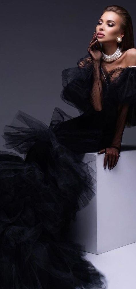 Black Luxury Dress, City Fashion Photography, High Fashion Photoshoot, Glamour Shoot, Black Elegance, 21st Birthday Photoshoot, Big Dresses, Fashion Model Poses, Studio Photography Poses