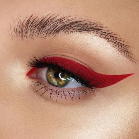 Halloween Eye Contacts, Eyeliner For Downturned Eyes, Wing Makeup, Red Makeup Looks, Red Eyeliner, Winged Eyeliner Tutorial, Dramatic Eye Makeup, Melt Cosmetics, Red Eyeshadow