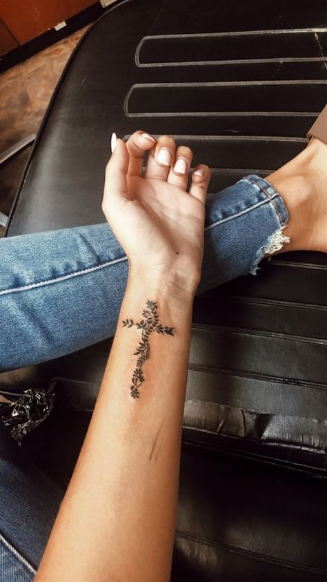 Land Tattoos, Cowgirl Tattoos, Cowboy Tattoos, Country Tattoos, Cross Tattoos For Women, Western Tattoos, Pretty Tattoos For Women, Classy Tattoos, Discreet Tattoos