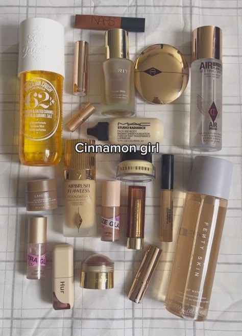 Profumo Victoria Secret, Routine Aesthetic, Aesthetic Skincare, Cinnamon Girl, Perfume Collection Fragrance, Shower Skin Care, Natural Cleanser, Pretty Skin Care, Perfume Lover