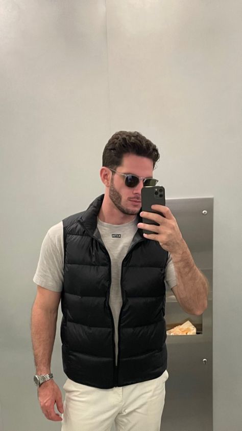 Gilet Men Outfits, Gillet Outfits Men, Men Vest Outfits Casual, Men Vest Outfits Casual Street Styles, Black Vest Outfit Men, Gillet Outfits, Mens Puffer Vest Outfit, Men Vest Outfits, Men Pants Pattern