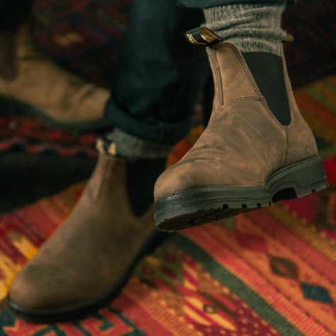 Gravy proof. Dry, comfortable Blundstone boots never need a holiday, love messy weather, and wipe clean faster than you can say gobble gobble gobble. Totally unstuffy “thank you” gift, too! #Blundstone #BlundstoneCanada Blundstone Black, Colour Outfit, Blundstone Boots, Gobble Gobble, Concert Outfits, Color Pairing, Colourful Outfits, Classic Leather, Denim Blue