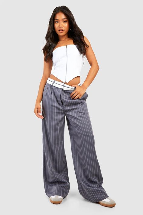 Womens Petite Pinstripe Reverse Waistband Wide Leg Trousers - Grey - 16 - Elevate your look this season with our collection of petite trousers. From petite joggers to petite leather trousers, our trousers for petite women have been cut slightly shorter on the leg to guarantee the perfect fit. Designed to fit all you pocket rockets 160cm and under, we've got petite wide leg trousers practically... Petite Palazzo Pants, Black Tie Party, Pants Green, Loungewear Jumpsuit, Petite Pants, Leather Trousers, Kids Coats, Petite Women, Petite Outfits