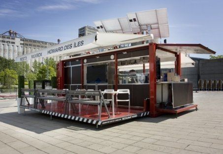 The Muvbox utilises the available space to provide bistro seating for 14 Shipping Container Restaurant, Shipping Container Cafe, Shipping Container Buildings, Shipping Container Architecture, Shipping Container Design, Container Restaurant, Container Cafe, Container Conversions, Container Bar