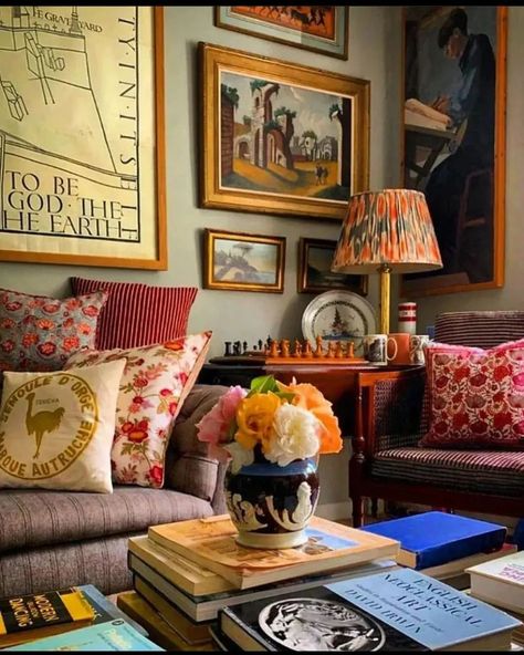 Whimsical Living Room, English Decor, Eclectic Living Room, Wallpaper Living Room, Living Room Inspo, Living Room Style, Eclectic Home, Eclectic Decor, Cheap Home Decor