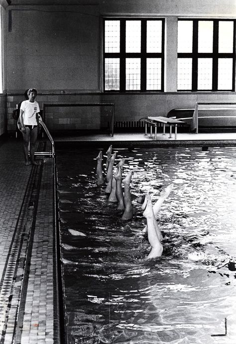 1940s Synchronized Swimming | Members of the synchronized sw… | Flickr Synchronized Swim, Vassar College, Swimming Team, 1940s Women, Synchronized Swimming, University Of Dayton, Vintage Swim, Keep Swimming, In The Pool