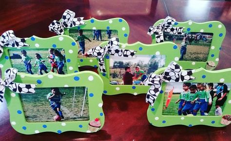 Soccer Picture Frames Diy, Diy Soccer Gifts For Team, Team Soccer Gifts, Soccer Crafts For Team, Soccer Team Christmas Gifts, End Of The Year Soccer Team Gifts, Soccer Team Gift Ideas, Soccer End Of Season Gift Players, Soccer Team Gifts End Of Season