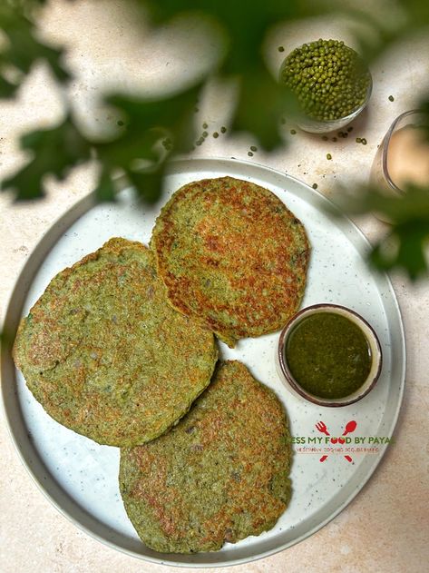 Green moong dal chilla recipe Dal Chilla Recipe, Dal Chilla, Moong Dal Chilla, Healthiest Breakfast, Air Fryer Recipes Breakfast, Indian Diet, Moong Dal, Green Chutney, Paneer Recipes