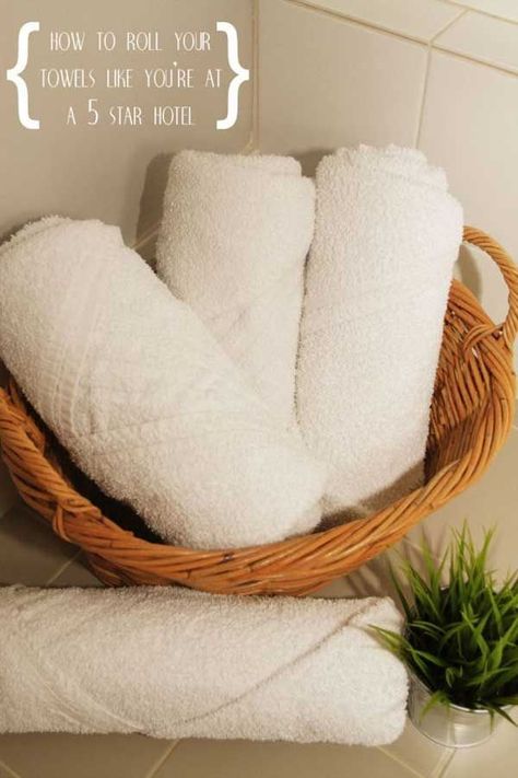 19 Extremely Beautiful Affordable Decor Ideas That Will Add The Spa Style to Your Bathroom Towels In Bathroom, Relaxing Bathroom, How To Roll, How To Roll Towels, Spa Style, Home Staging Tips, How To Fold Towels, Spa Decor, Bathroom Counter