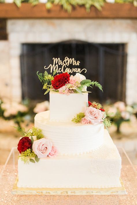 Round And Square Wedding Cake, Square And Round Wedding Cakes, Cake Name Topper, Simple White Wedding Cake, Cake Stand Gold, Acrylic Cake Stand, Simple White Wedding, Cake Structure, Acrylic Cake Stands