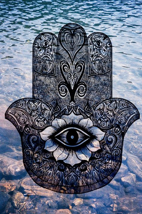 hand of fatima, hamsa Hamsa Tattoo, Heart Pumping, Fatima Hand, Image Swag, Seeing Eye, Hippie Wallpaper, All Seeing Eye, Tableau Art, All Seeing