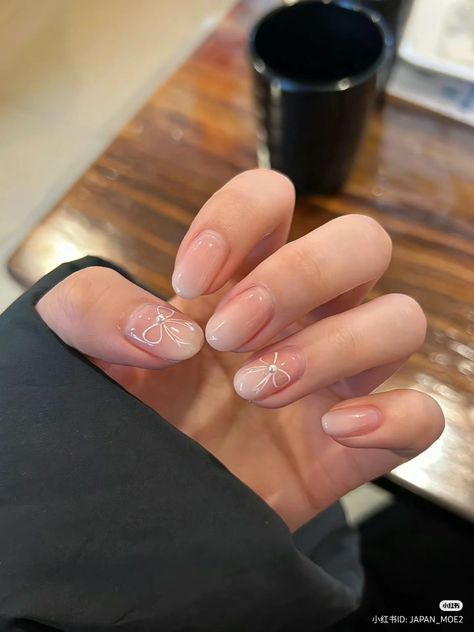 #Nailinspiration #bows French Nails Bow Design, Subtle Short Nails, Japanese Nails Simple, Short Nails Jelly, Bow Nail Designs Simple, French Gel X Nails, Nail Ideas Bow, Subtle Nails Designs, Short Bow Nails