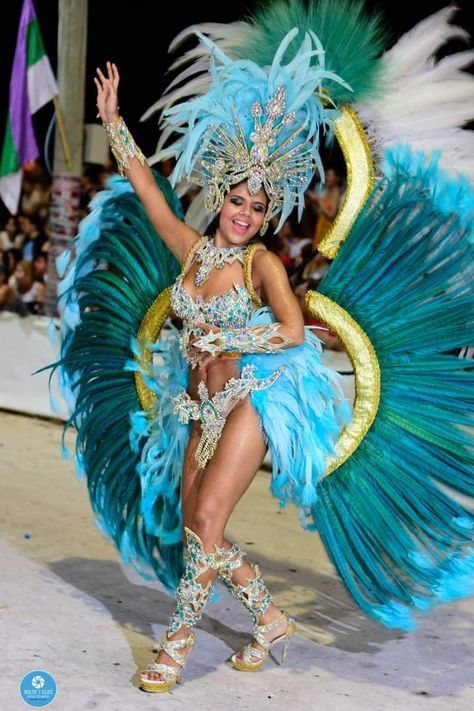 Brazilian Carnival Costumes, Carribean Carnival Costumes, Caribbean Carnival Costumes, Samba Dress, Carnival Dancers, Carnival Girl, Carnival Fashion, Brazil Carnival, Trinidad Carnival