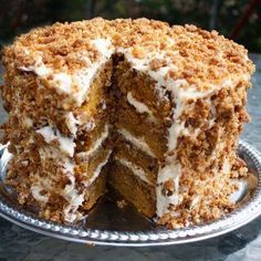 The Great Pumpkin Crunch Cake with oh so creamy cream cheese-mascarpone frosting will be the best Cake you'll ever have guaranteed! Pumpkin Crunch Cake, Pumpkin Crunch, The Great Pumpkin, Crunch Cake, Great Pumpkin, Cake With Cream Cheese, Pumpkin Cake, Pumpkin Dessert, Savoury Cake