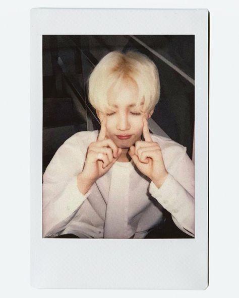 Jeonghan Polaroid Printable, Yoon Polaroid, Jeonghan Polaroid, Yoon Jeonghan, Bullet Journal Diy, Seventeen Album, Kpop Wallpaper, Seventeen