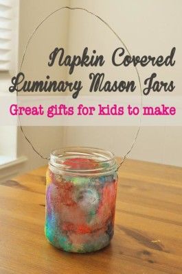 It’s that time of year when we need to start thinking of gifts that our kids can make to give to their teachers or grandparents. Napkin Covered Mason Jar Luminaries are so easy and fun that even the youngest child can help. This is a great craft for kids to make as a gift. They’re very... Gifts For Kids To Make, Girls Camp Crafts, Mason Jar Luminaries, Diy Christmas Table, Tissue Paper Crafts, Mod Podge Crafts, Diy Gifts For Kids, Painted Jars, Crafts For Kids To Make