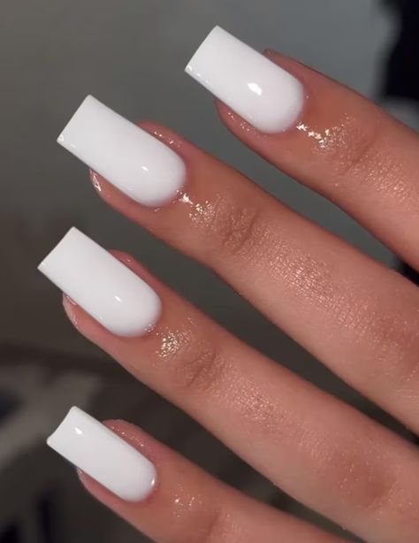 All White Square Nails, Small White Acrylic Nails, Powder White Acrylic Nails, White Nails Square Medium, Easy Acrylic Nail Ideas For Beginners, All White Acrylics, Super Square Nails, White Nails Acrylic Square, Short White Square Acrylic Nails