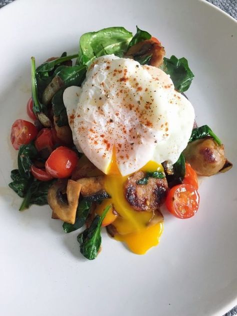 21 Day Fix Breakfast, 21 Day Fix Meals, Poached Egg, Think Food, Chicken Sausage, Breakfast Brunch Recipes, 21 Day Fix, An Egg, Poached Eggs