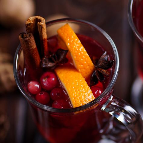 Cranberry punch - Spiced Cranberry Punch recipe Cold Weather Drinks, Tea Punch, Cranberry Punch, Punch Recipe, Sour Cherry, Winter Drinks, Punch Recipes, Food Dessert, Mindful Eating