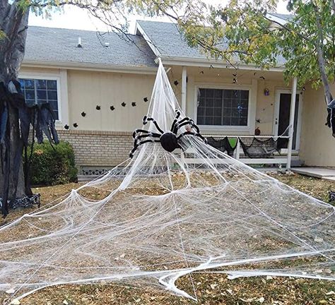 Diy Halloween Spider Web, Halloween Giant Spider, Scary Halloween Yard, Giant Spider Web, Spider Web Halloween Decorations, Halloween Camping, Spider Web Decoration, Spider Decorations, Scary Decorations