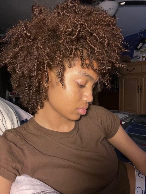 Brown 4c Hair, Brown Natural Hair, Dreadlocks Hair Care, Cabello Afro Natural, Dyed Curly Hair, Honey Brown Hair, Brown Hair Dye, Chocolate Hair, Dyed Hair Inspiration