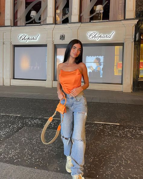 Aisha Potter Outfits, Orange Corset Outfit, Orange Concert Outfit, Blue Jeans Outfit Summer, Orange Top Outfit, Aisha Potter, Corset Fits, Ig Pictures, Corset Top Outfit