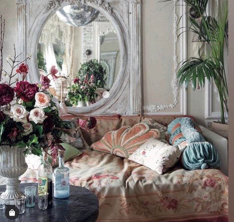 Faded Glamour Interior, Interior Alchemy, Faded Glamour, Pearl Lowe, Glamour Interiors, Cottage Core House, Pink Chinoiserie, Glam House, Bohemian Interiors